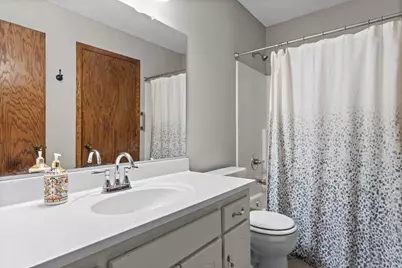 1264 Deercliff Lane, Eagan, MN 55123 - Photo 17