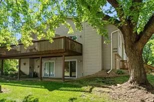 1264 Deercliff Ln, Eagan, MN 55123 - Photo 3