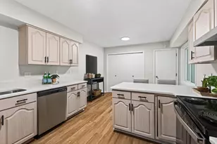 12405 Birnamwood Ct, Burnsville, MN 55337 - Photo 17