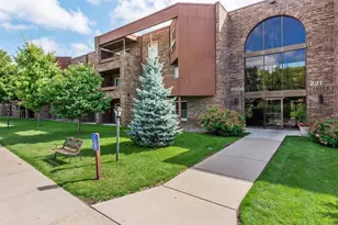 2220 Midland Grove Rd, Roseville, MN 55113 - Photo 23