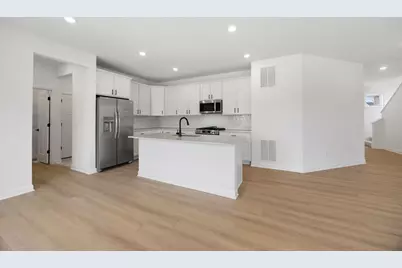 7633 Lotus Lane, Lino Lakes, MN 55014 - Photo 3