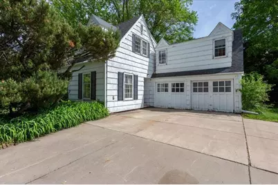 320 Elm Avenue W, Menomonie, WI 54751 - Photo 5