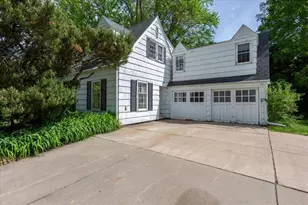 320 Elm Ave W, Menomonie, WI 54751 - Photo 5