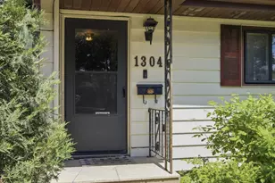 1304 26th Ave S, Moorhead, MN 56560 - Photo 3