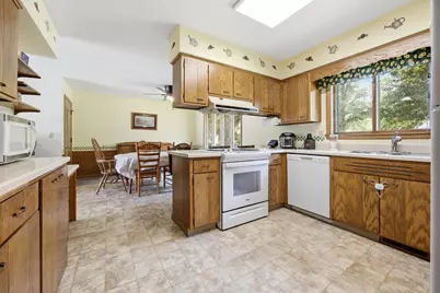 1304 26th Avenue S, Moorhead, MN 56560 - Photo 9