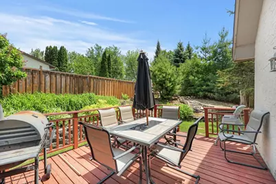 950 Birch View Court, Saint Paul, MN 55119 - Photo 27