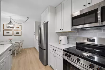 215 Barry Avenue S #218, Wayzata, MN 55391 - Photo 13