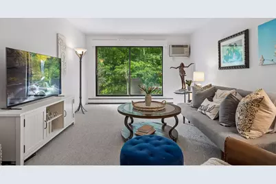 215 Barry Avenue S #218, Wayzata, MN 55391 - Photo 3