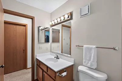 15155 Lesley Lane, Eden Prairie, MN 55346 - Photo 19