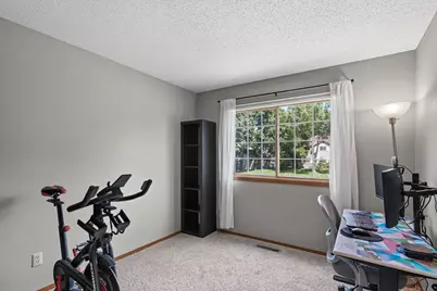 15155 Lesley Lane, Eden Prairie, MN 55346 - Photo 17
