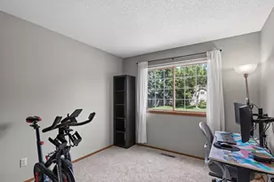 15155 Lesley Ln, Eden Prairie, MN 55346 - Photo 17