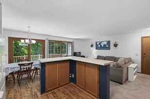 15155 Lesley Ln, Eden Prairie, MN 55346 - Photo 9