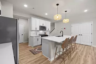 4901 Avery Ct, Eagan, MN 55123 - Photo 9