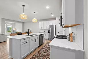 4901 Avery Ct, Eagan, MN 55123 - Photo 5