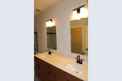 13789 Hollybrook Circle, Apple Valley, MN 55124 - Photo 5