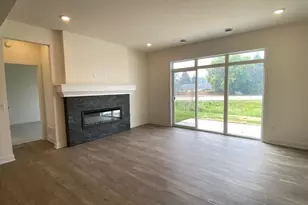 13789 Hollybrook Cir, Apple Valley, MN 55124 - Photo 3