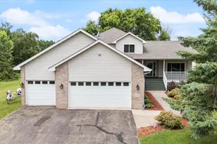 9408 Jennifer Ct, Chisago City, MN 55013 - Photo 1