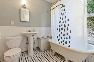 2445 Lyndale Ave S, Minneapolis, MN 55405 - Photo 9