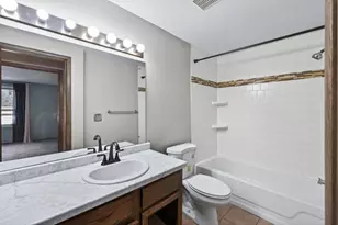 313 Elan Ct, Woodbury, MN 55125 - Photo 19