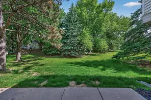 313 Elan Ct, Woodbury, MN 55125 - Photo 27