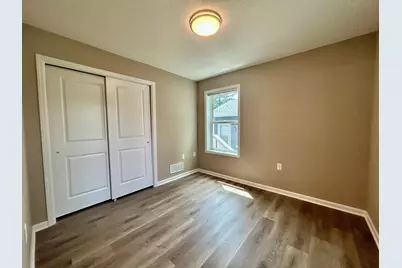 9030 Park Avenue S, Bloomington, MN 55420 - Photo 9