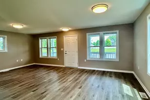 9030 Park Ave S, Bloomington, MN 55420 - Photo 3