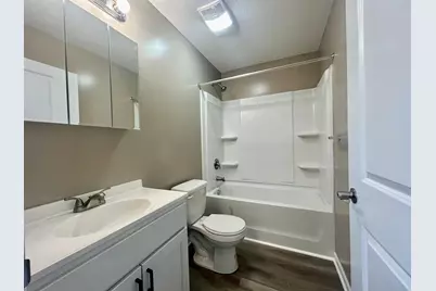 9030 Park Avenue S, Bloomington, MN 55420 - Photo 23