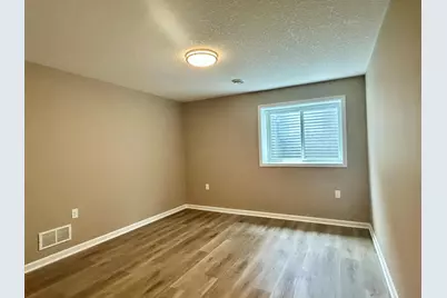 9030 Park Avenue S, Bloomington, MN 55420 - Photo 13