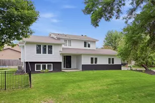9120 Chesshire Ln N, Maple Grove, MN 55369 - Photo 41