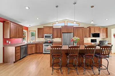 8740 Hillview Drive E, Saint Bonifacius, MN 55375 - Photo 9