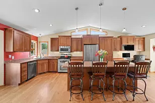 8740 Hillview Dr E, Saint Bonifacius, MN 55375 - Photo 9