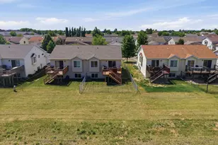 4251 39th Ave S, Fargo, ND 58104 - Photo 33