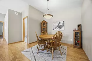 4251 39th Ave S, Fargo, ND 58104 - Photo 5