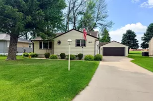 1801 S Shore Dr, Worthington, MN 56187 - Photo 3
