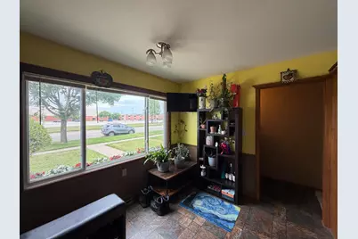 425 W Dodge Street, Luverne, MN 56156 - Photo 5