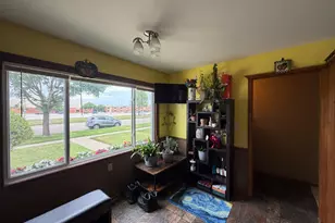 425 W Dodge St, Luverne, MN 56156 - Photo 5