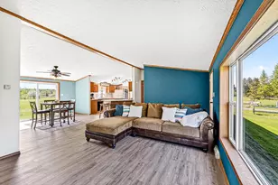 5404 S Midbon Rd, Superior, WI 54880 - Photo 13