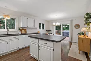 241 River Woods Ln, Burnsville, MN 55337 - Photo 11