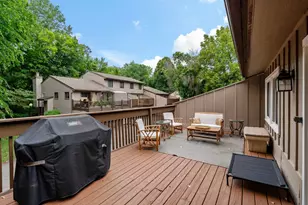 241 River Woods Ln, Burnsville, MN 55337 - Photo 23