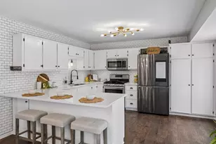 8906 Woodhall Crossing N, Brooklyn Park, MN 55443 - Photo 9