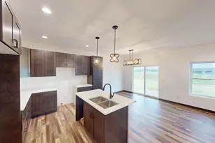 1222 Leo Dr, Holmen, WI 54636 - Photo 15