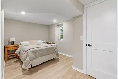 8140 Xerxes Avenue S, Bloomington, MN 55431 - Photo 15