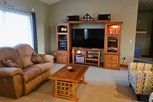 1646 Cherry St E, Mazeppa, MN 55956 - Photo 11