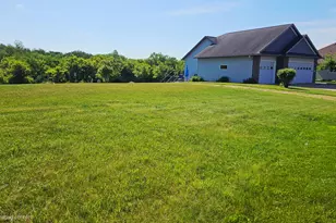 1646 Cherry St E, Mazeppa, MN 55956 - Photo 7
