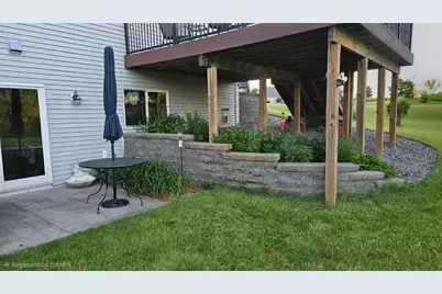 1646 Cherry Street E, Mazeppa, MN 55956 - Photo 3