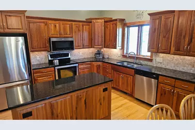 1646 Cherry Street E, Mazeppa, MN 55956 - Photo 9