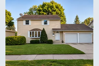 1919 5th Avenue NW, Austin, MN 55912 - Photo 1