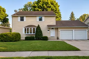 1919 5th Ave NW, Austin, MN 55912 - Photo 1