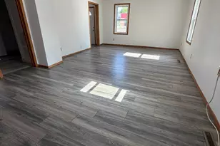 607 1st Ave E, Shakopee, MN 55379 - Photo 7