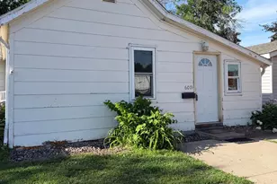 607 1st Ave E, Shakopee, MN 55379 - Photo 1